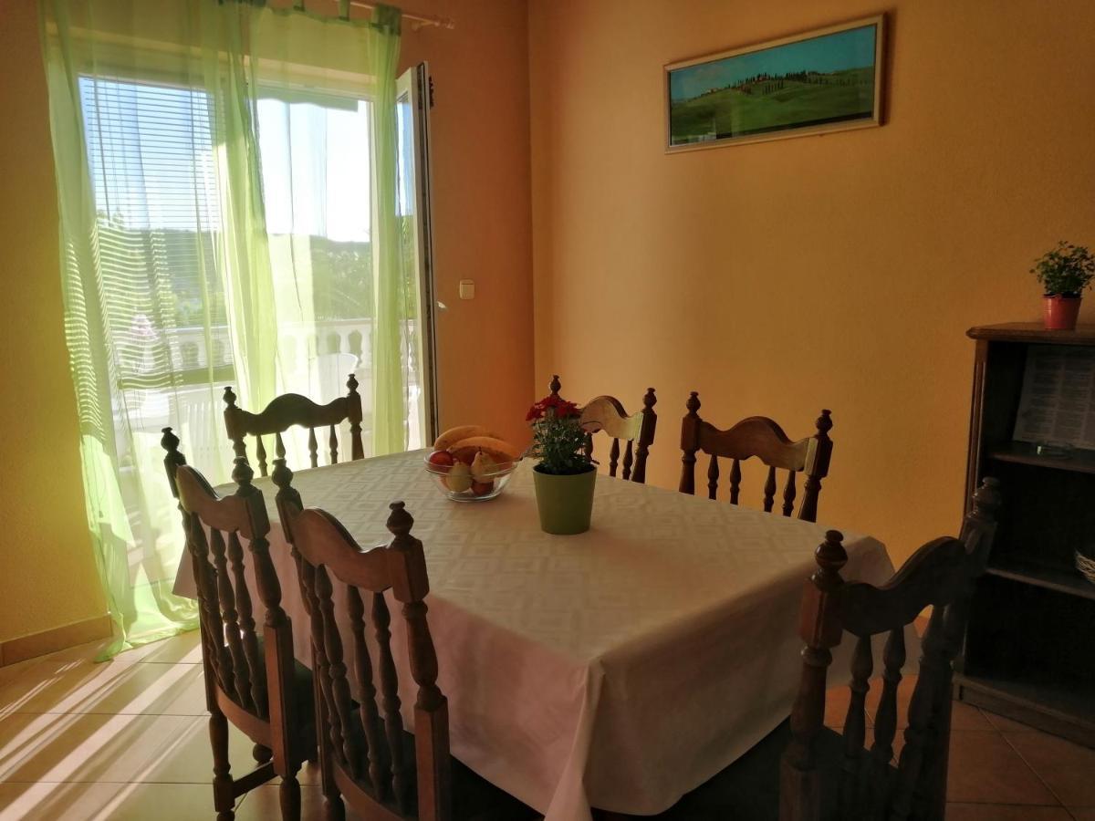 Apartments Fafandjel ราบ ภายนอก รูปภาพ