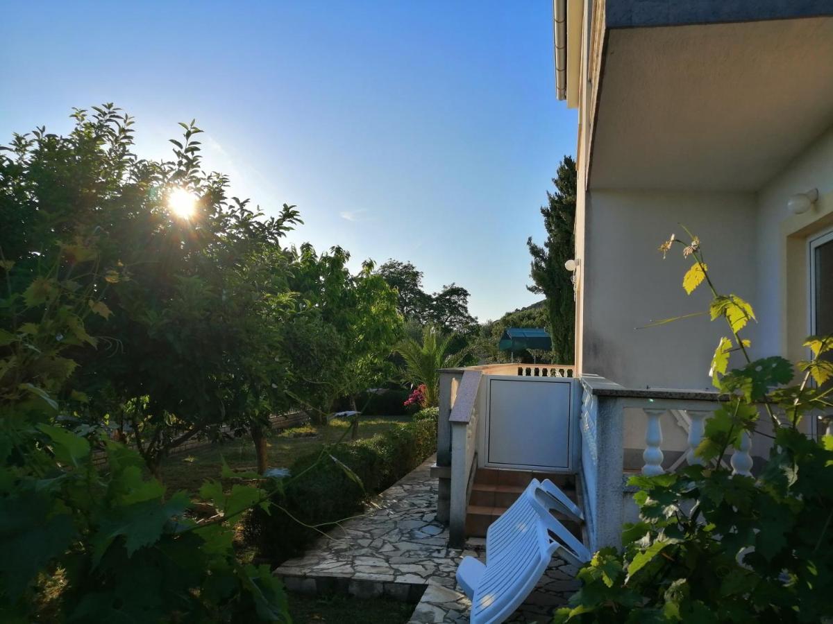 Apartments Fafandjel ราบ ภายนอก รูปภาพ