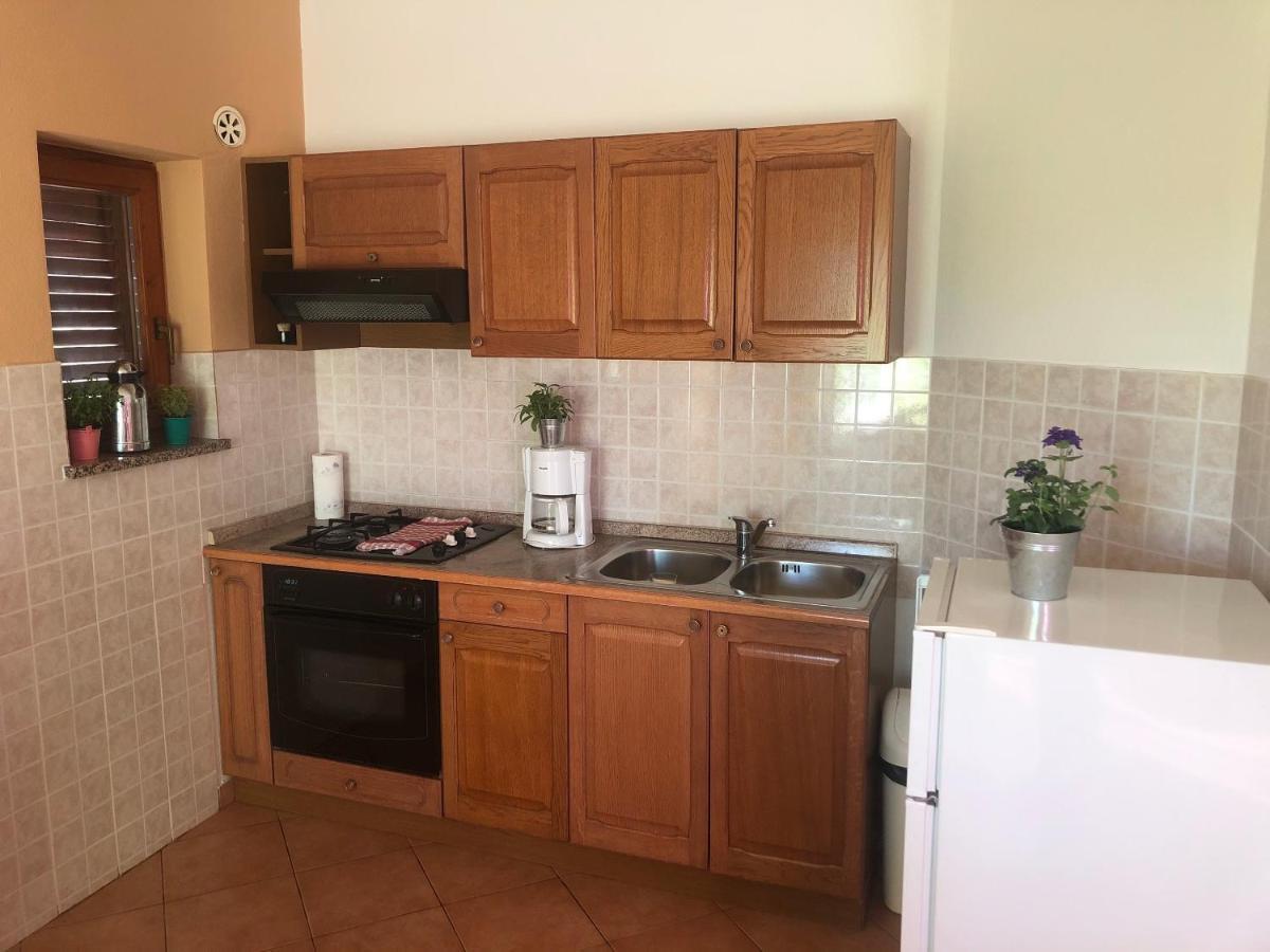 Apartments Fafandjel ราบ ภายนอก รูปภาพ