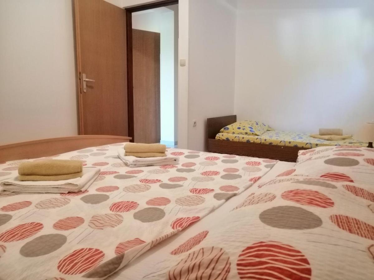 Apartments Fafandjel ราบ ภายนอก รูปภาพ